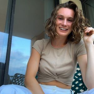 Meet your Posher, Emily